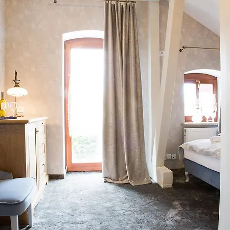 Mistral فندق مبيت وإفطار أوستكا