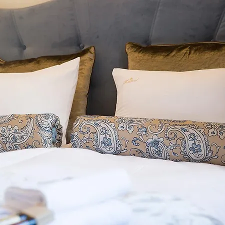 Mistral فندق مبيت وإفطار 3*