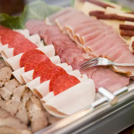 Mistral أوستكا