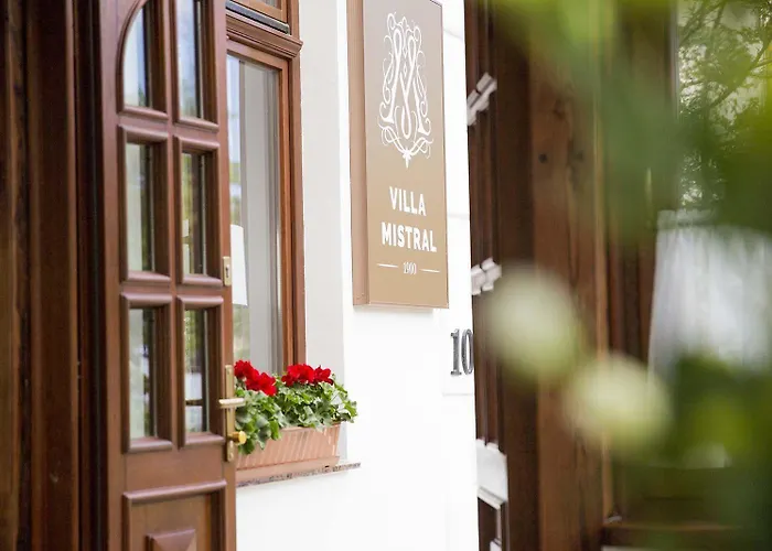 Mistral 3* אוסטקה